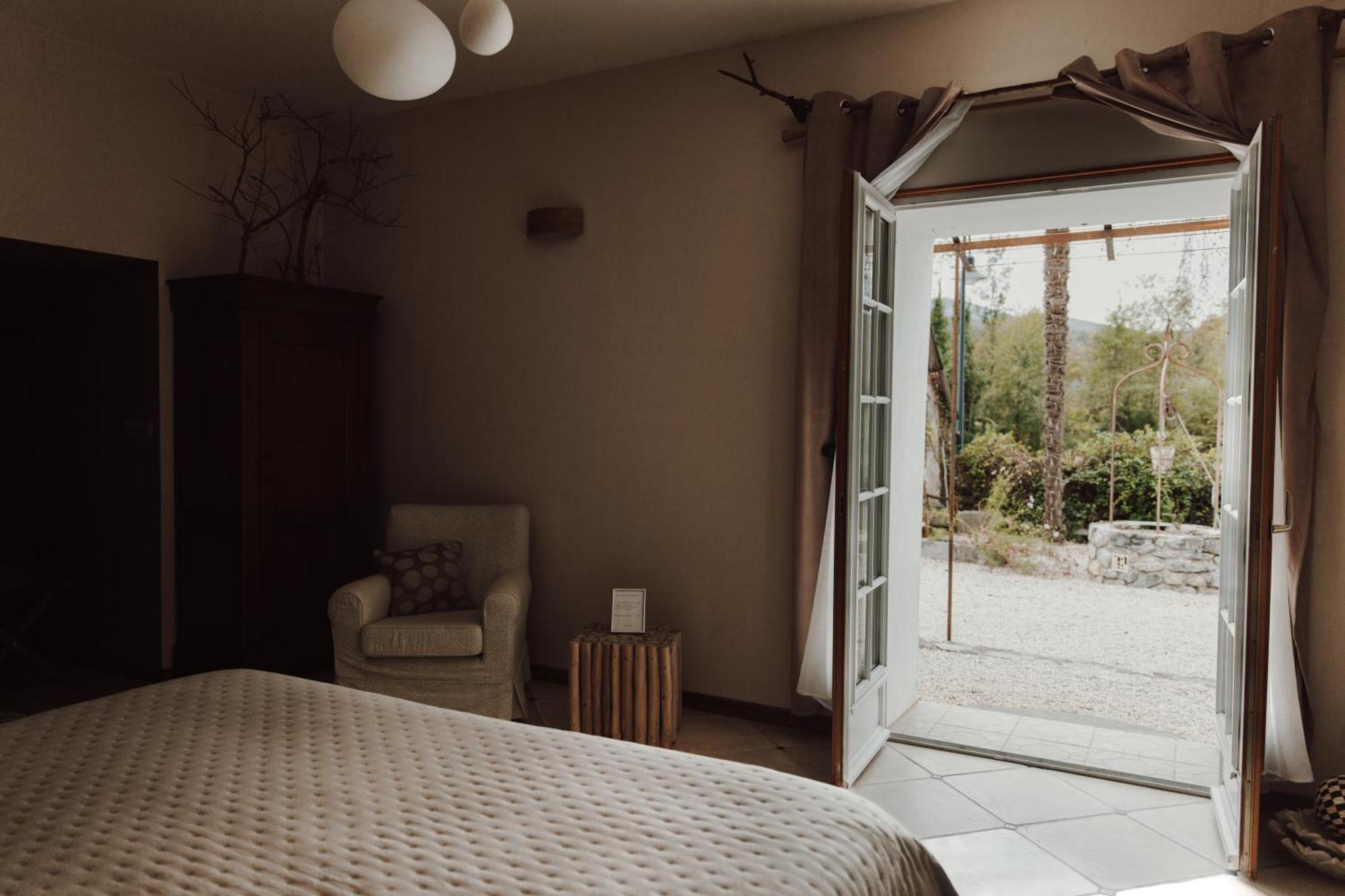 Les Perseides Hotel Lezignan Bagian luar foto